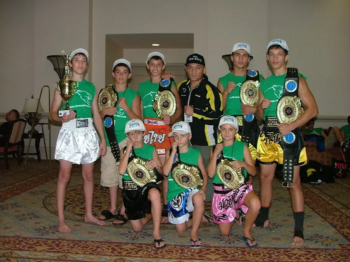 Bars Boxing Picture 9