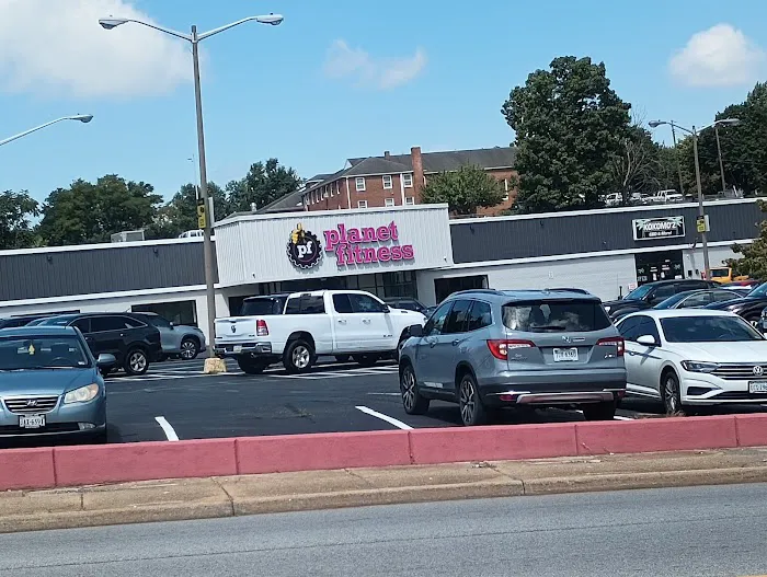 Planet Fitness Picture 10