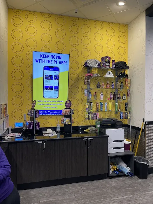 Planet Fitness Picture 8