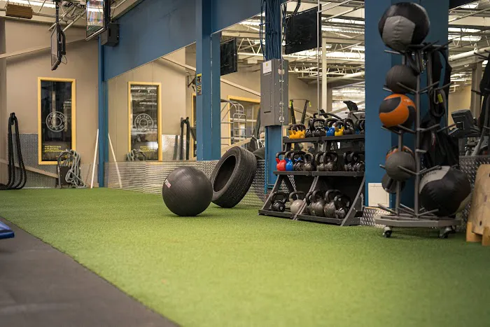 Gold's Gym Richmond Picture 6