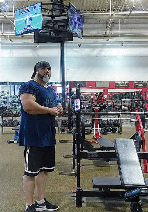 Gold's Gym Picture 3
