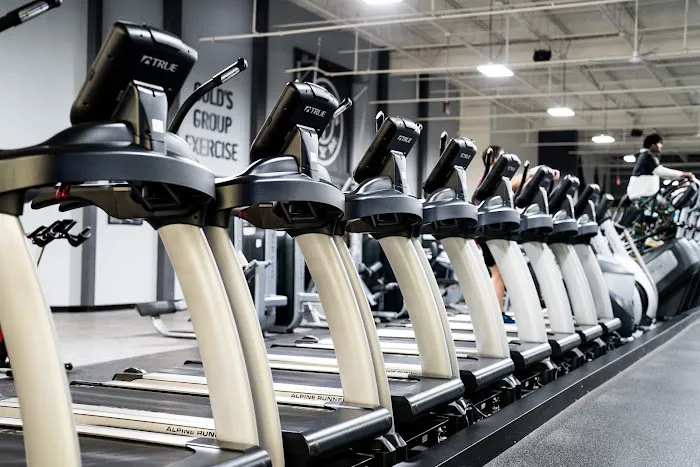 Gold's Gym Picture 1