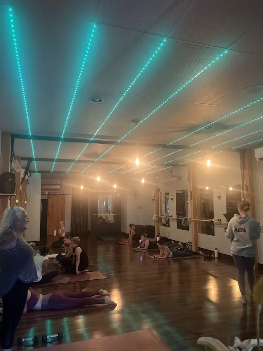 Triumph Barre, Yoga and Pilates Picture 9