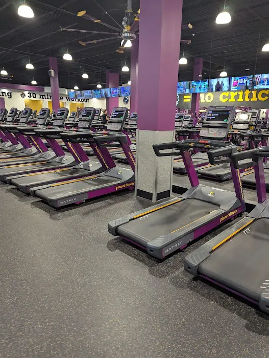 Planet Fitness Picture 6