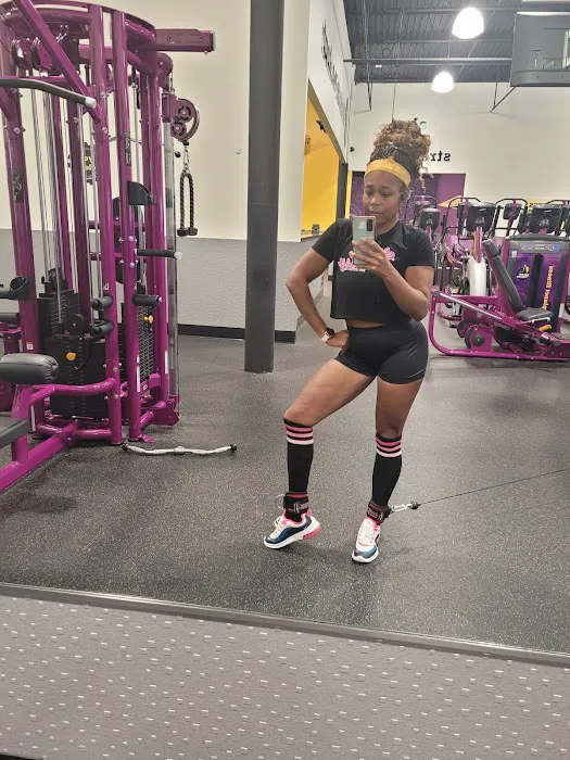 Planet Fitness Picture 8