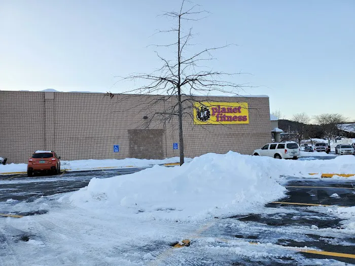 Planet Fitness Picture 6