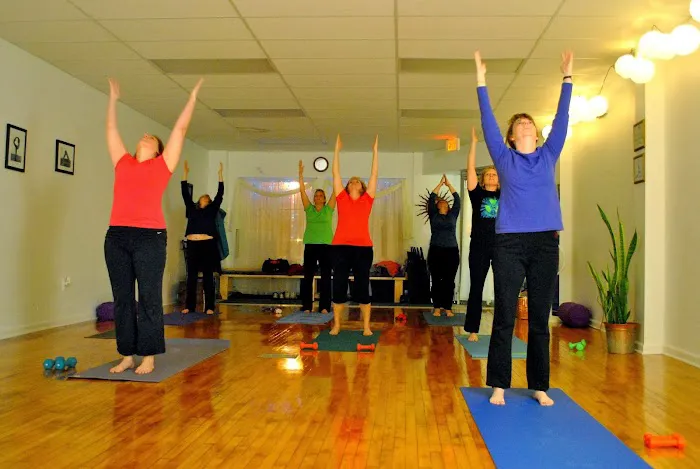 AM/PM YOGA SOURCE Picture 9