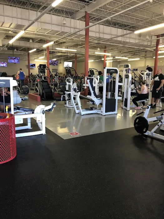 Crunch Fitness - Cicero Picture 8