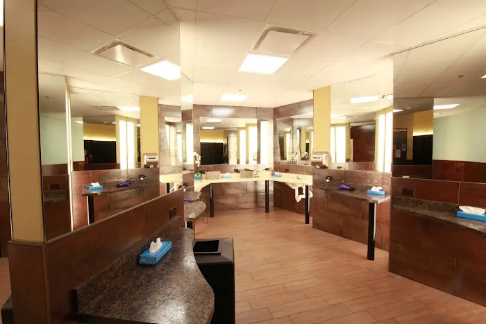 The Edge Fitness Clubs Picture 10