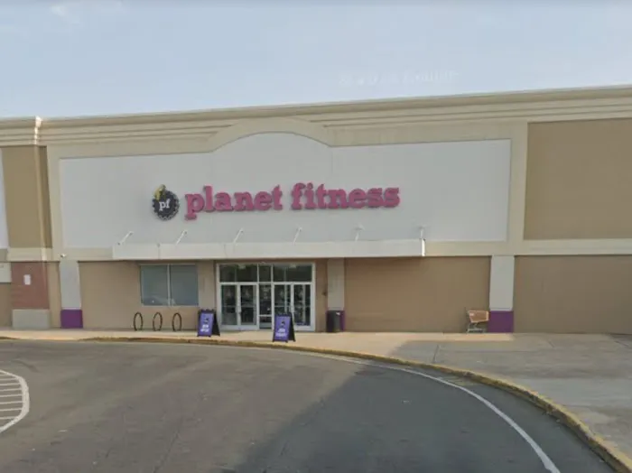 Planet Fitness Picture 1