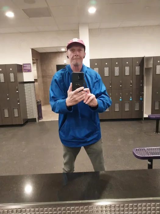 Planet Fitness Picture 8