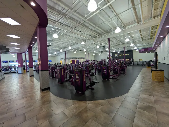 Planet Fitness Picture 6