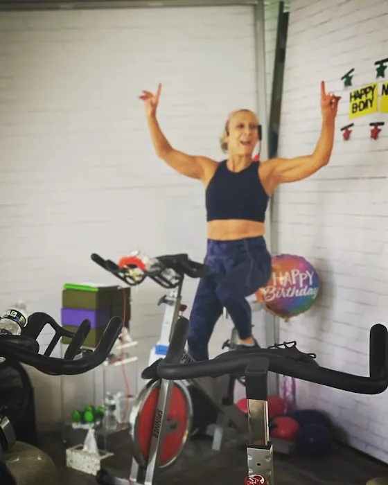 Ripped Ride Spin Picture 3
