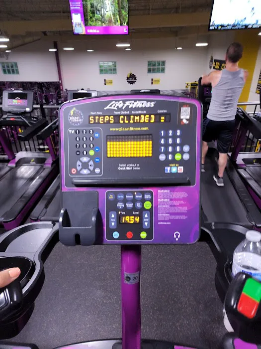 Planet Fitness Picture 5
