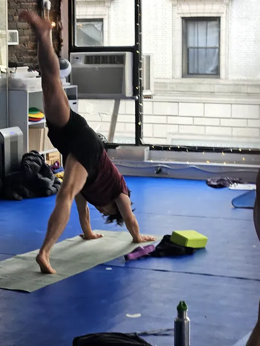 Heidi's Yoga For All Picture 4