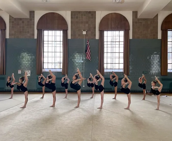Rhythmic Gymnastics Life Picture 6