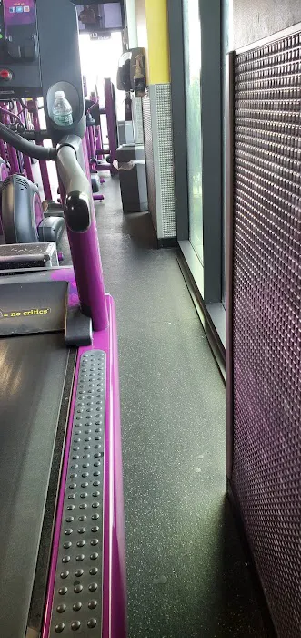 Planet Fitness Picture 10