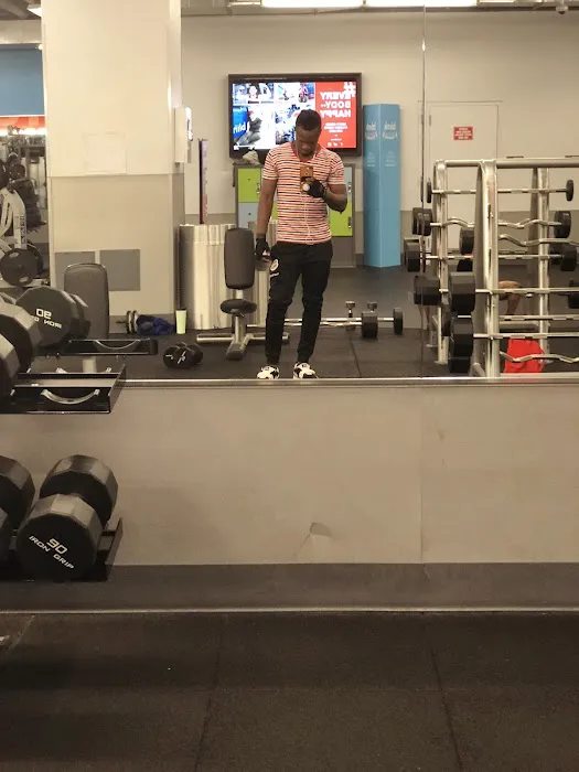 Blink Fitness Canarsie Picture 8