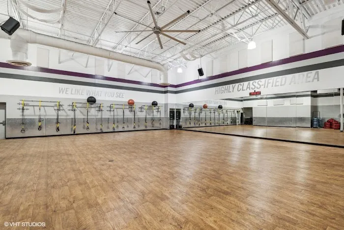 Crunch Fitness - Richmond Glenside Picture 10
