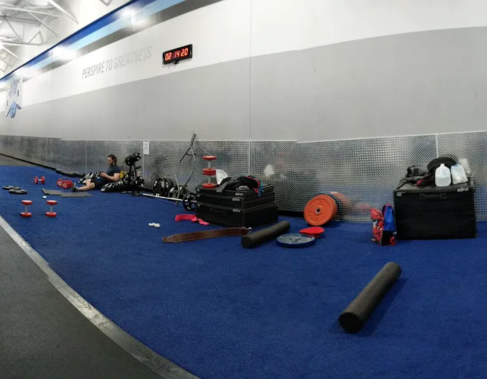 Crunch Fitness - Richmond Glenside Picture 1