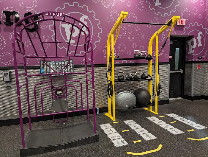 Planet Fitness Picture 6