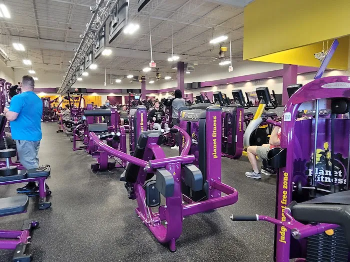 Planet Fitness Picture 4