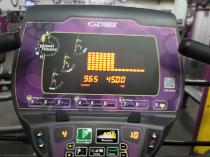Planet Fitness Picture 8