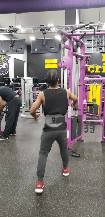 Planet Fitness Picture 6