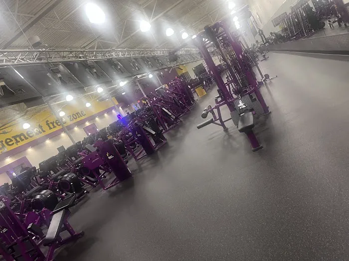 Planet Fitness Picture 4