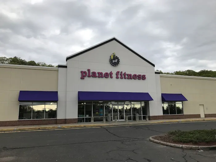 Planet Fitness Picture 6