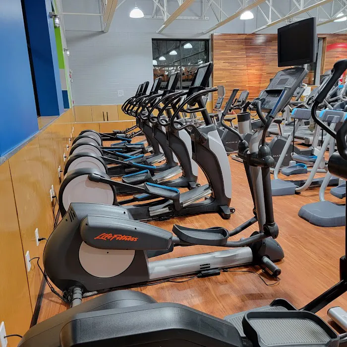 The Edge Fitness Clubs Picture 3