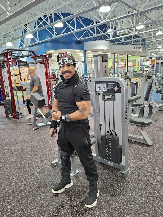 The Edge Fitness Clubs Picture 9