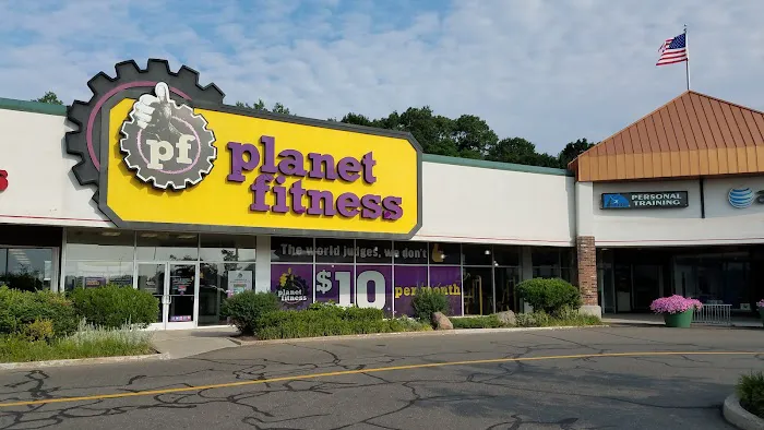 Planet Fitness Picture 7