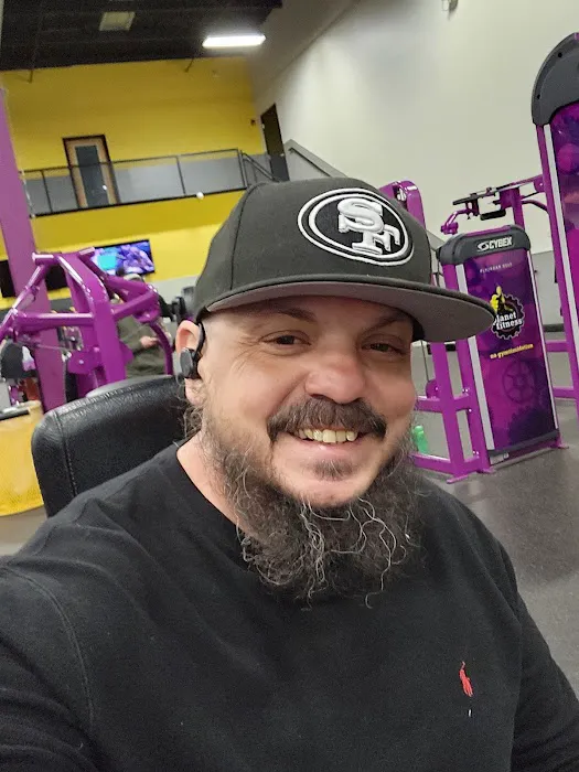 Planet Fitness Picture 10