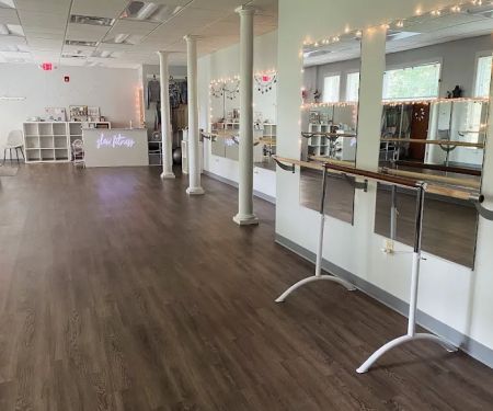 GLOW FITNESS LLC