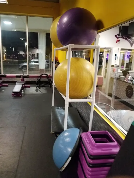 Planet Fitness Picture 7