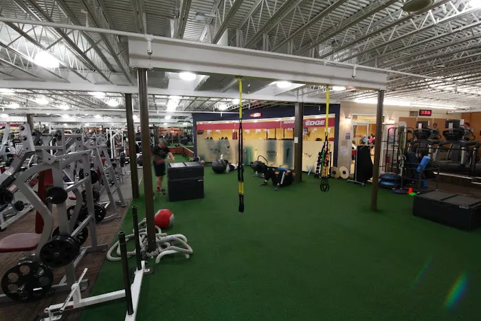 The Edge Fitness Clubs Picture 2