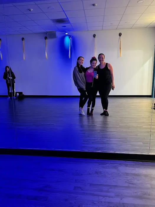 YogaSix Eastchester Picture 9