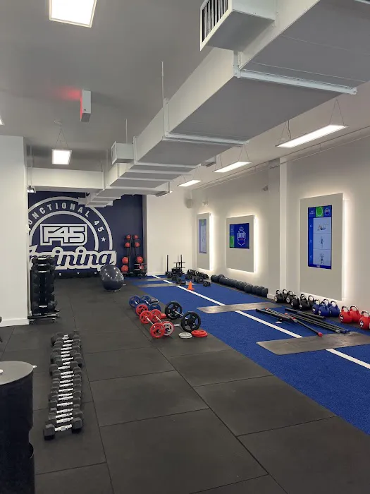 F45 Training Lincoln Square South Picture 5
