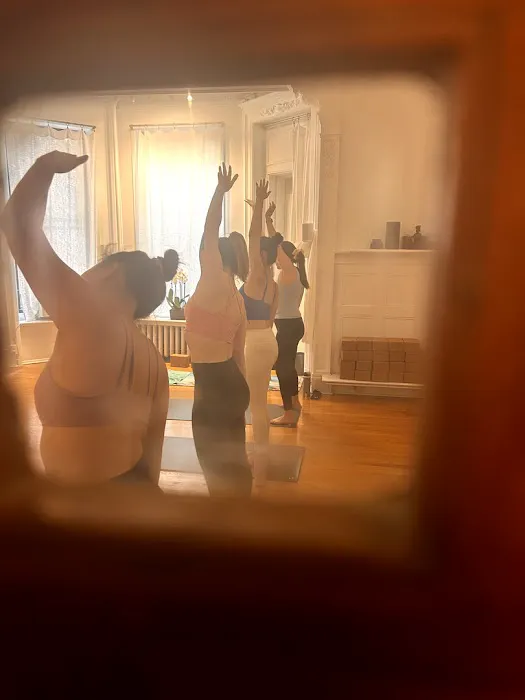 Aura Yoga + Pilates Studio | Upper West Side Picture 3