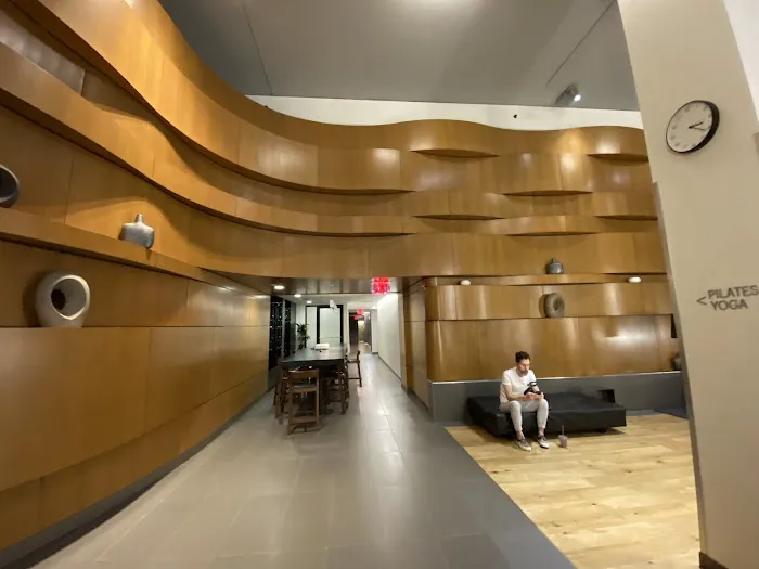 Equinox West 76th Street Picture 6