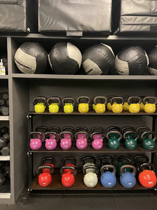 Fhitting Room- Upper West Side Picture 4