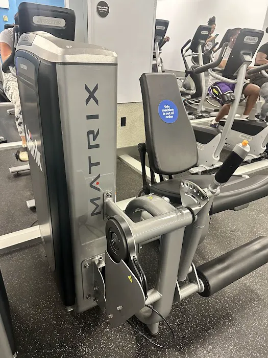 Blink Fitness 125th Picture 1