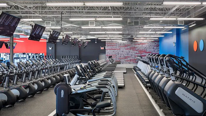 Blink Fitness 125th Picture 5