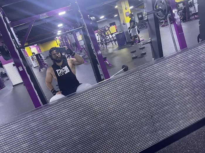Planet Fitness Picture 8