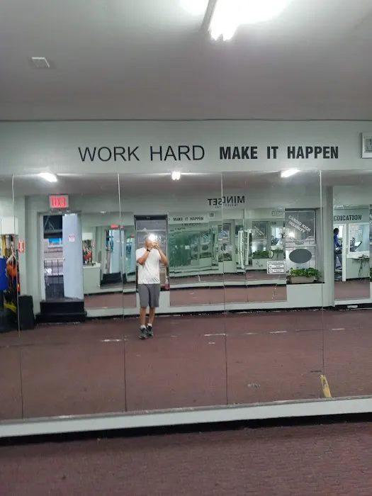 Q Fitness Inc Picture 4