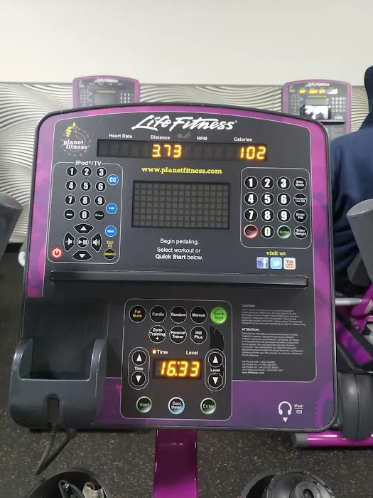 Planet Fitness Picture 5