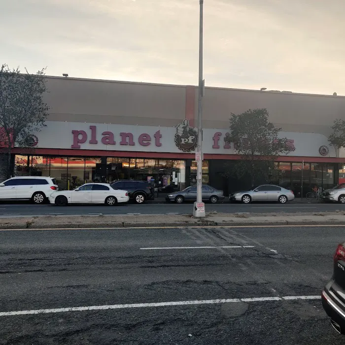 Planet Fitness Picture 9