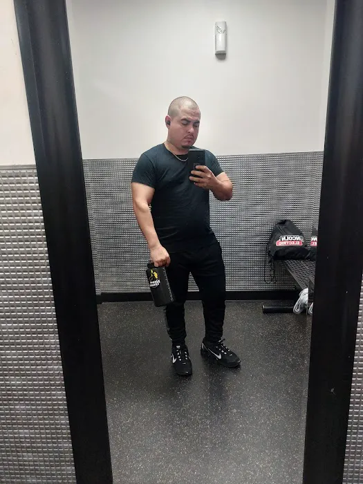 Planet Fitness Picture 2