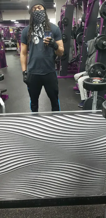 Planet Fitness Picture 6